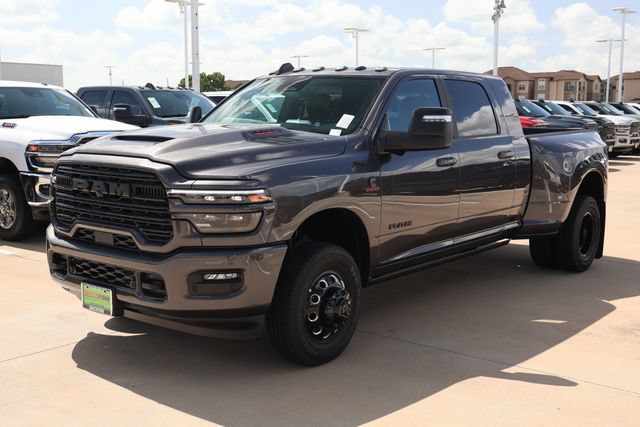 New 2026 RAM 3500 Laramie AWD/4WD image 3