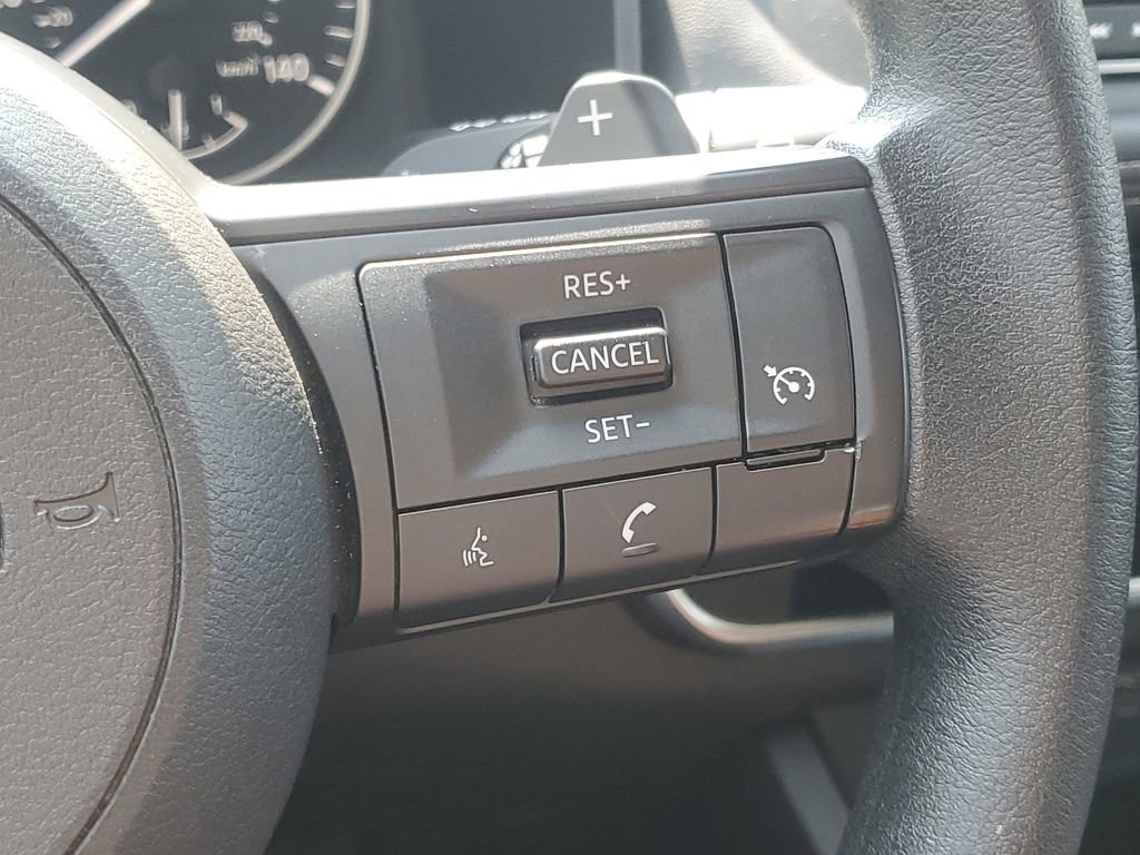 Used 2024 Nissan Rogue S image 14