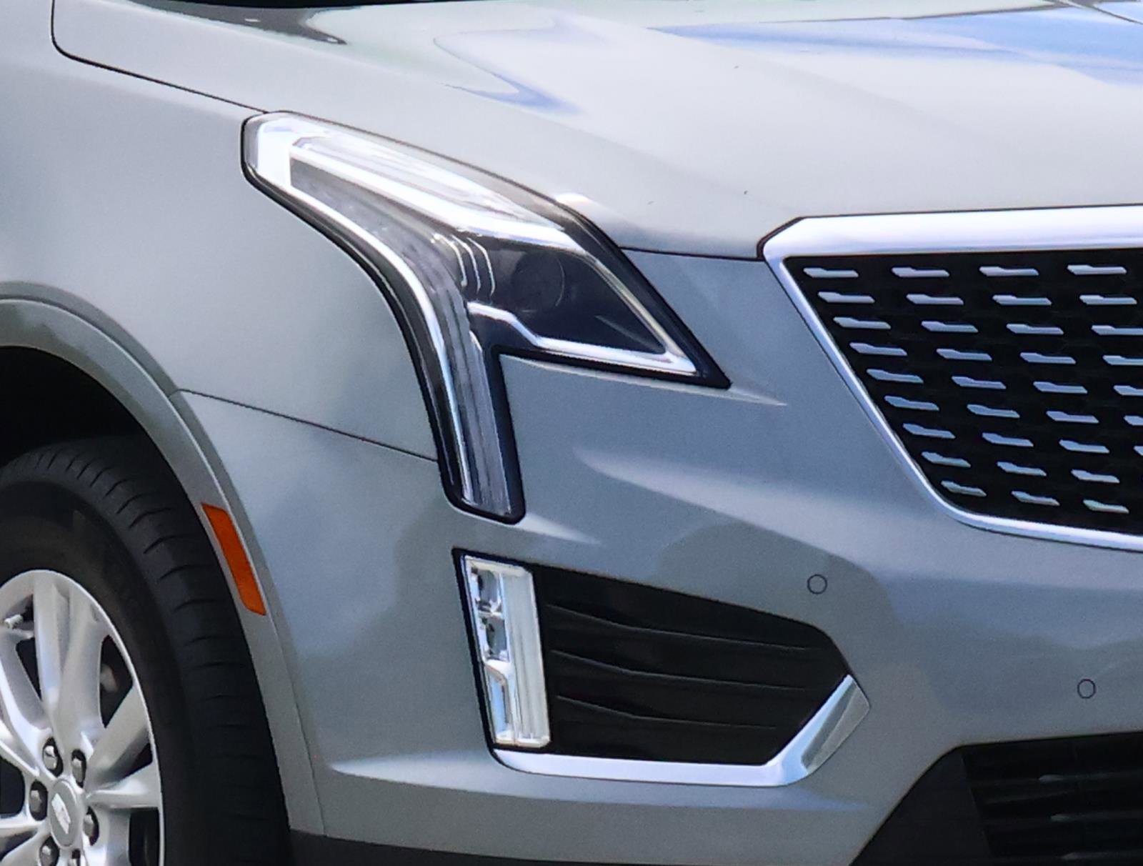 Used 2024 Cadillac XT5 Luxury w/ LPO, Floor Liner Package FWD image 7