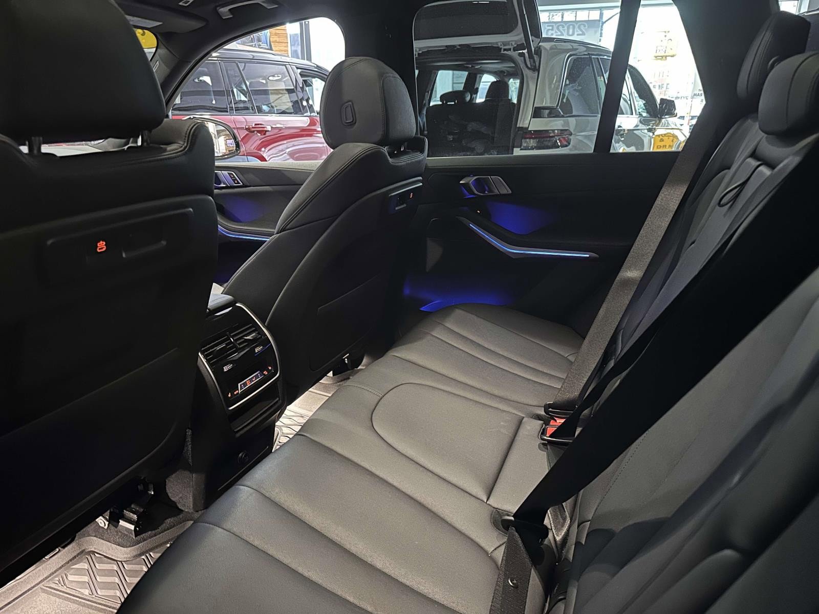 Used 2022 BMW X5 xDrive40i w/ Climate Comfort Package image 14