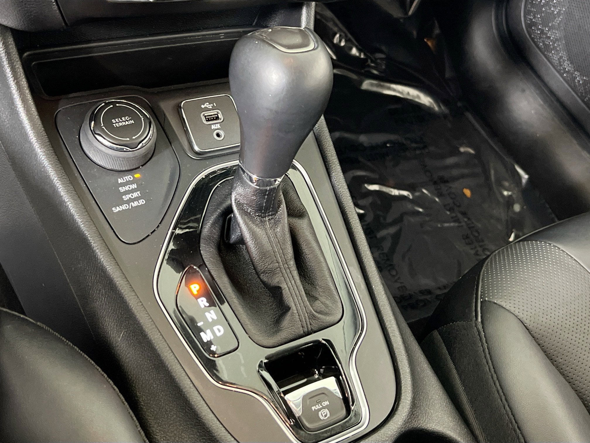 Used 2022 Jeep Cherokee Limited w/ Mopar Interior Package image 16