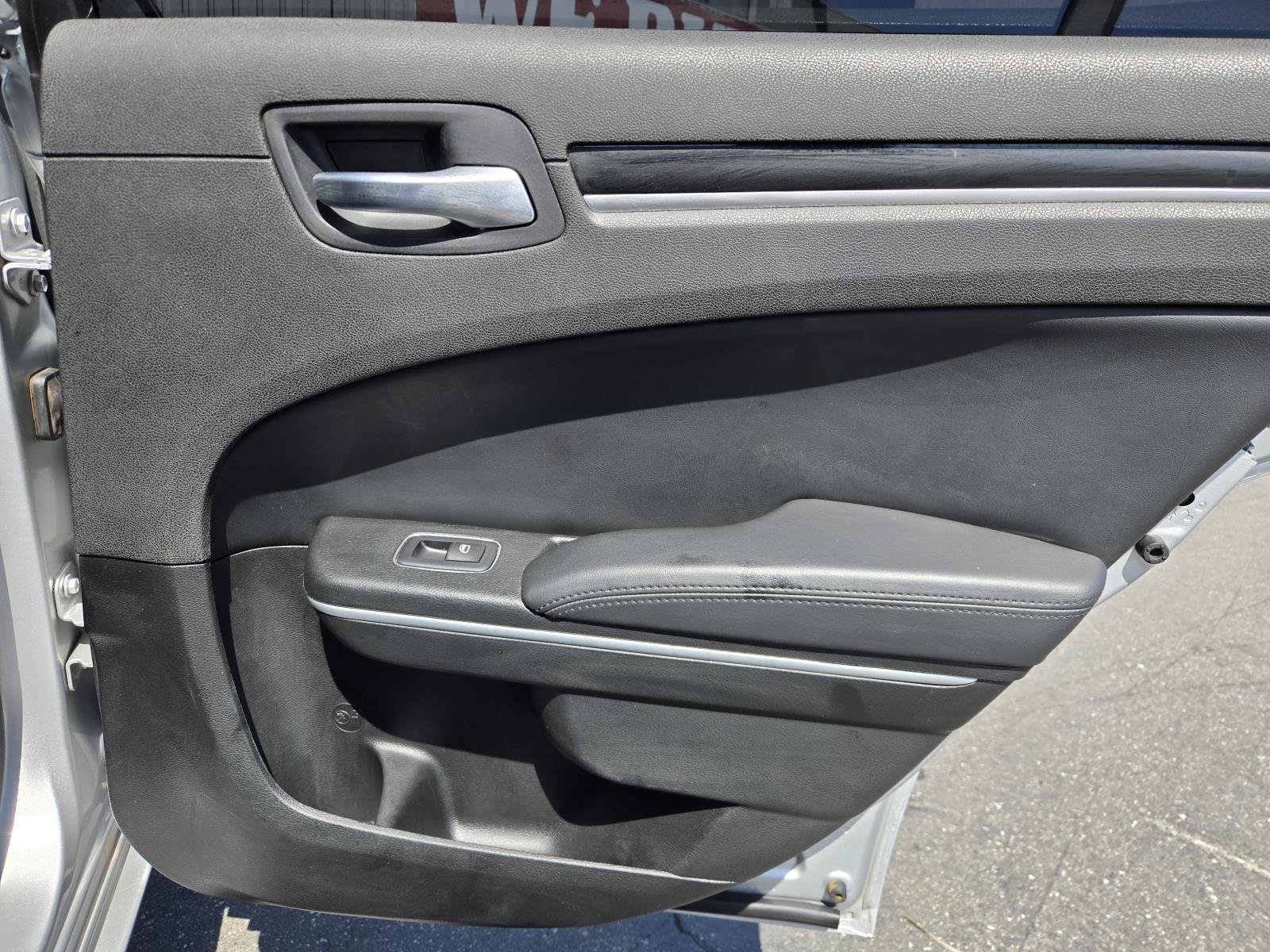Certified 2023 Chrysler 300 Touring RWD image 29