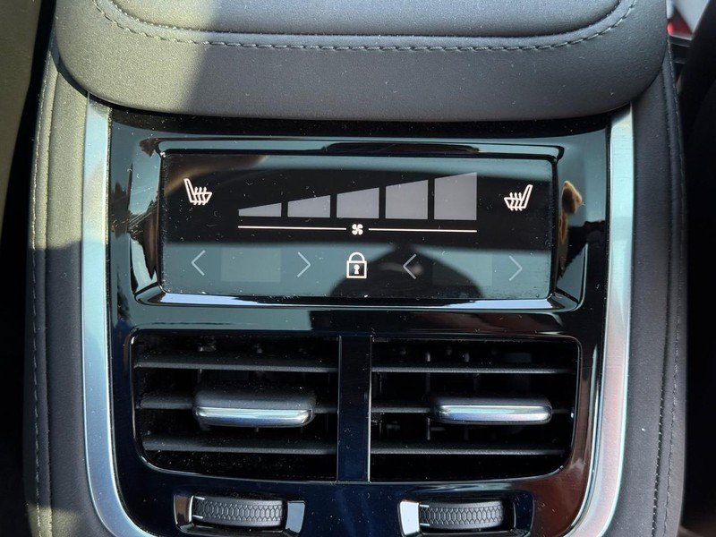 Certified 2026 Volvo XC90 B6 Ultra AWD/4WD image 17
