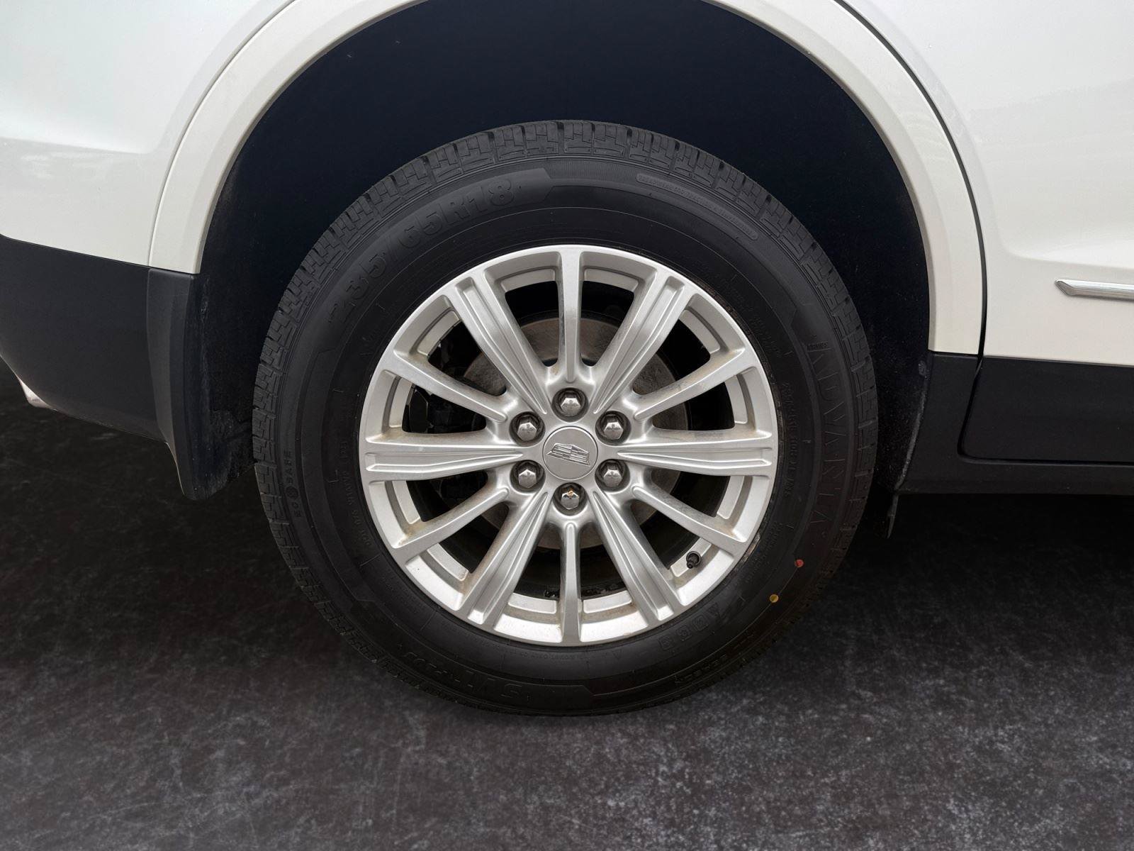 Used 2022 Cadillac XT5 Luxury w/ LPO, Floor Liner Package AWD/4WD image 28