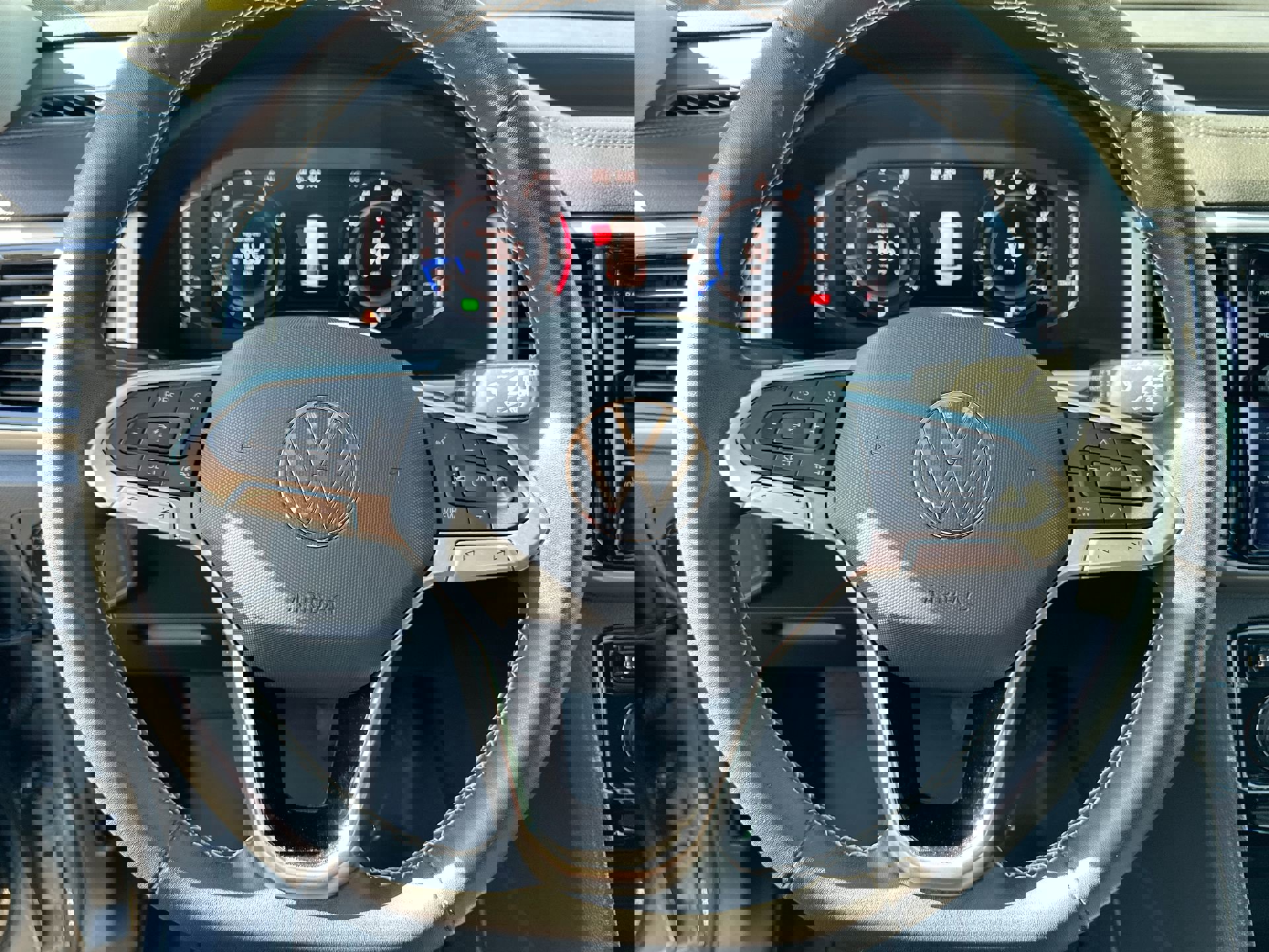 Used 2022 Volkswagen Atlas SE image 29