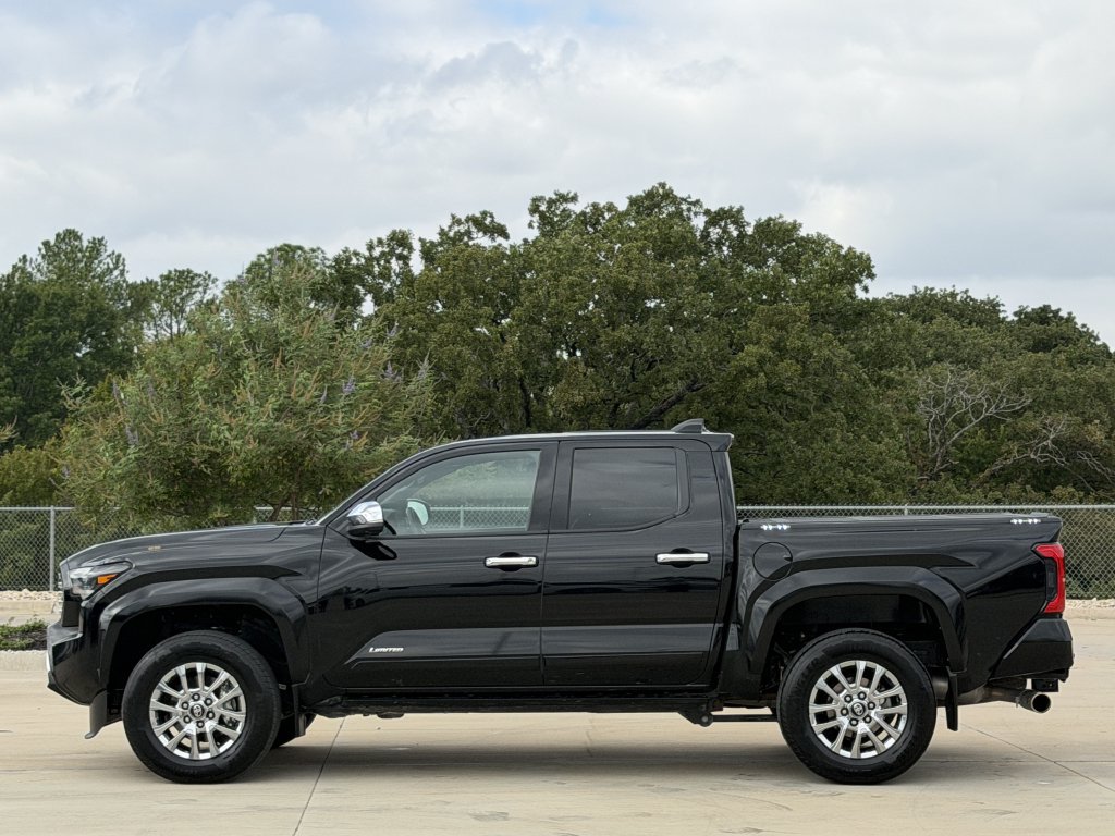 Used 2025 Toyota Tacoma Limited w/ Tow Tech Package AWD/4WD image 3