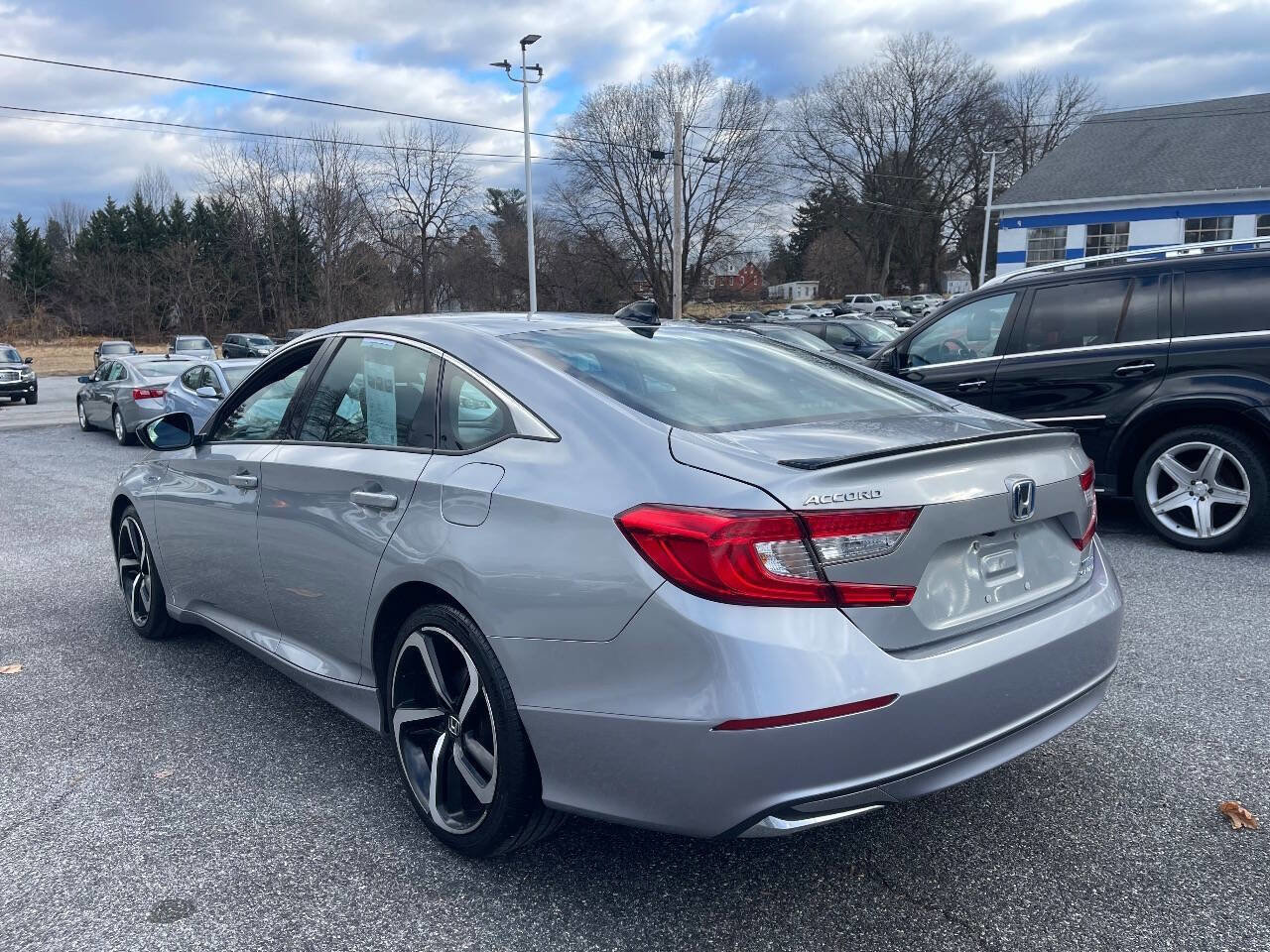 Used 2022 Honda Accord Sport image 4