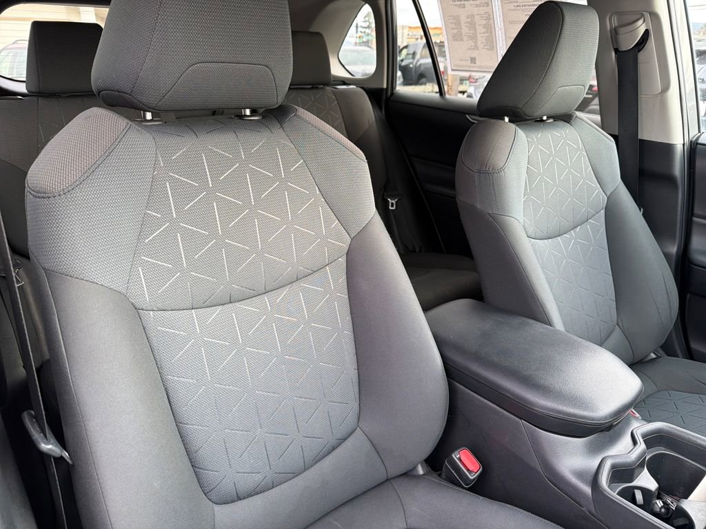 Used 2020 Toyota RAV4 XLE w/ Convenience Package AWD/4WD image 36