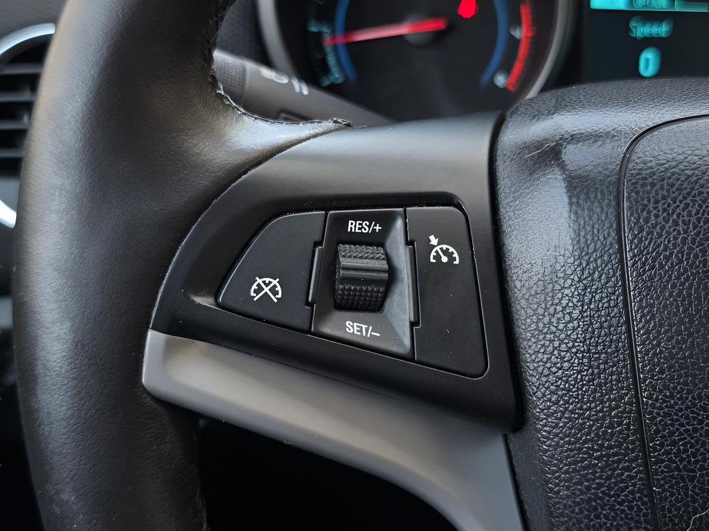 Used 2013 Chevrolet Cruze LT image 24