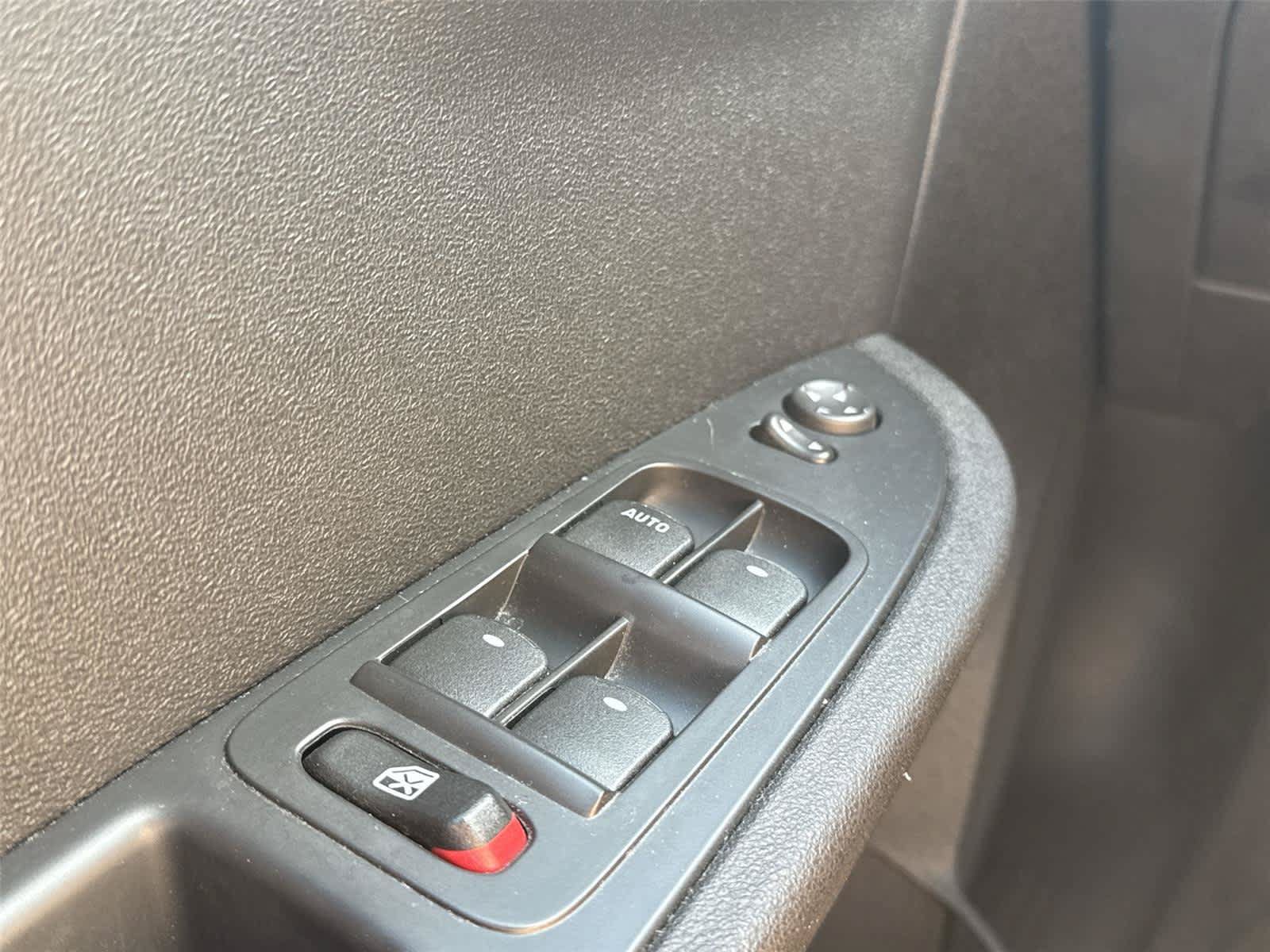 Used 2010 Chevrolet Malibu LT w/ Power Convenience Package FWD image 32