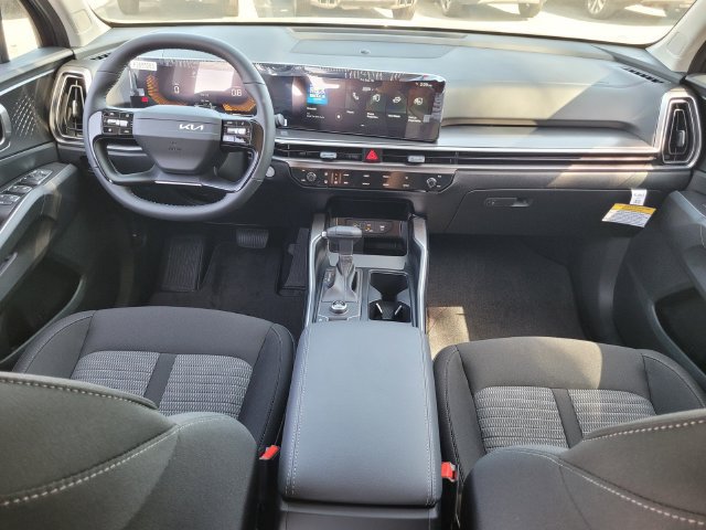 New 2026 Kia Sorento LX FWD image 8