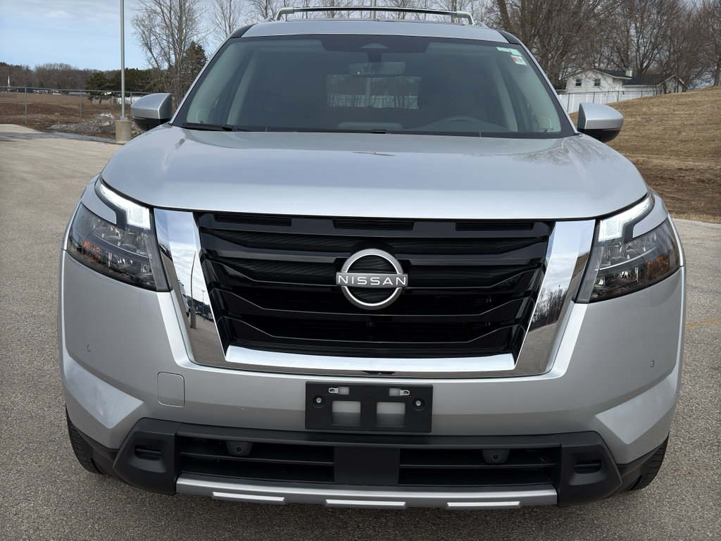 Certified 2025 Nissan Pathfinder SL w/ SL Premium Package image 3