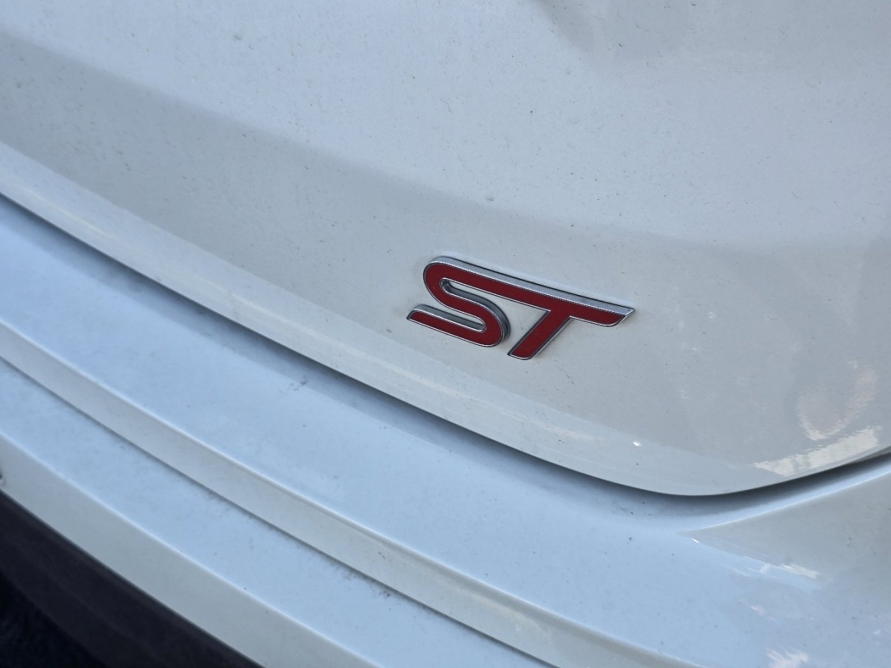 Used 2020 Ford Edge ST w/ Equipment Group 401A AWD/4WD image 9