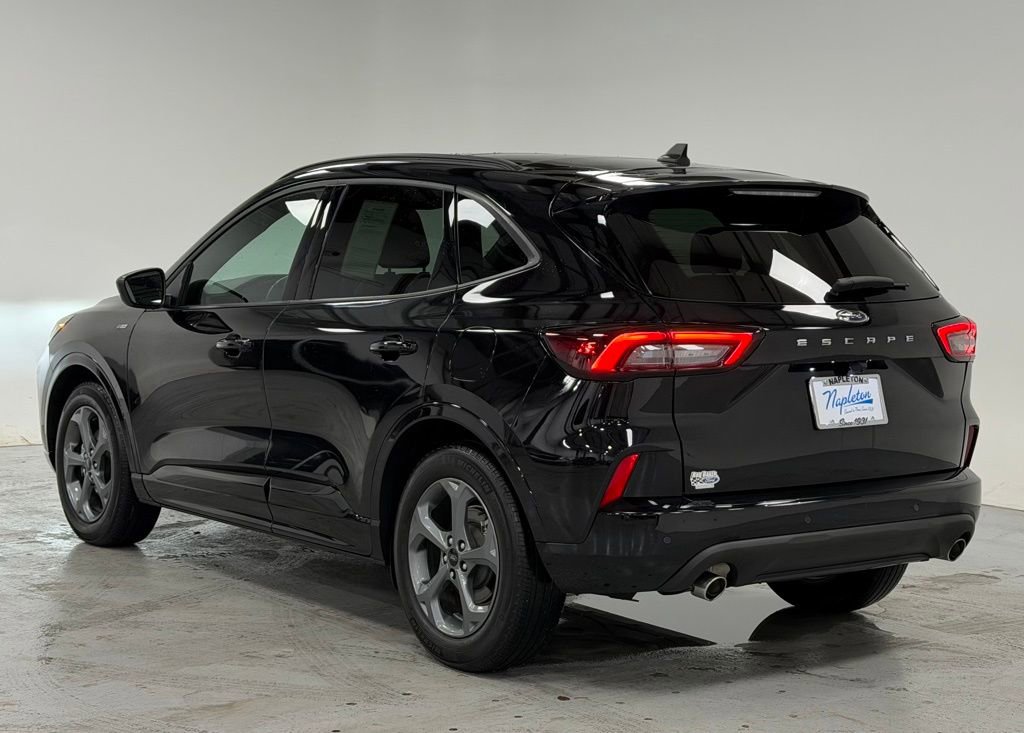 Used 2024 Ford Escape ST-Line w/ Tech Pack #1 image 3