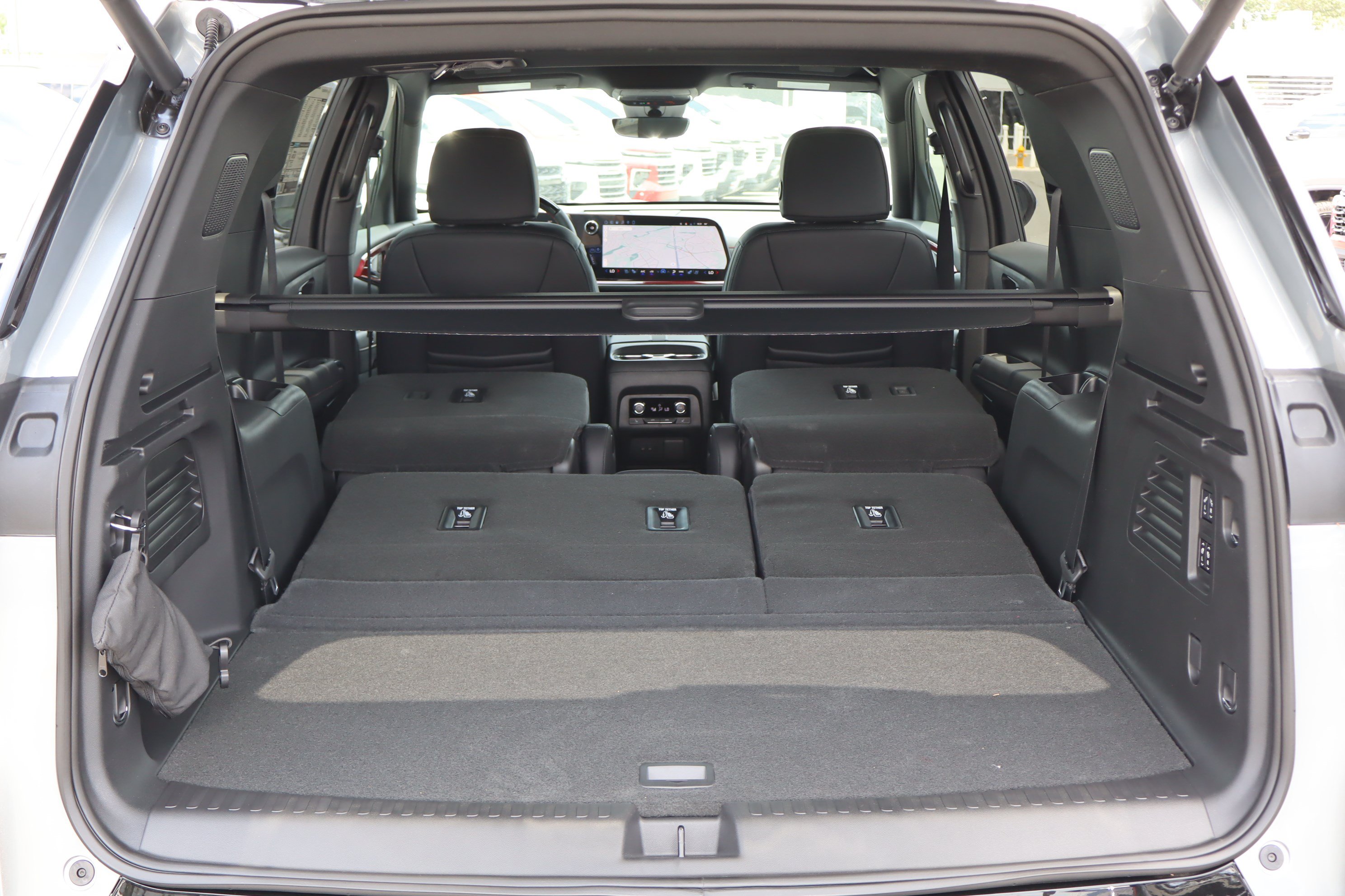 New 2026 Chevrolet Traverse RS w/ LPO, Cargo Package FWD image 22