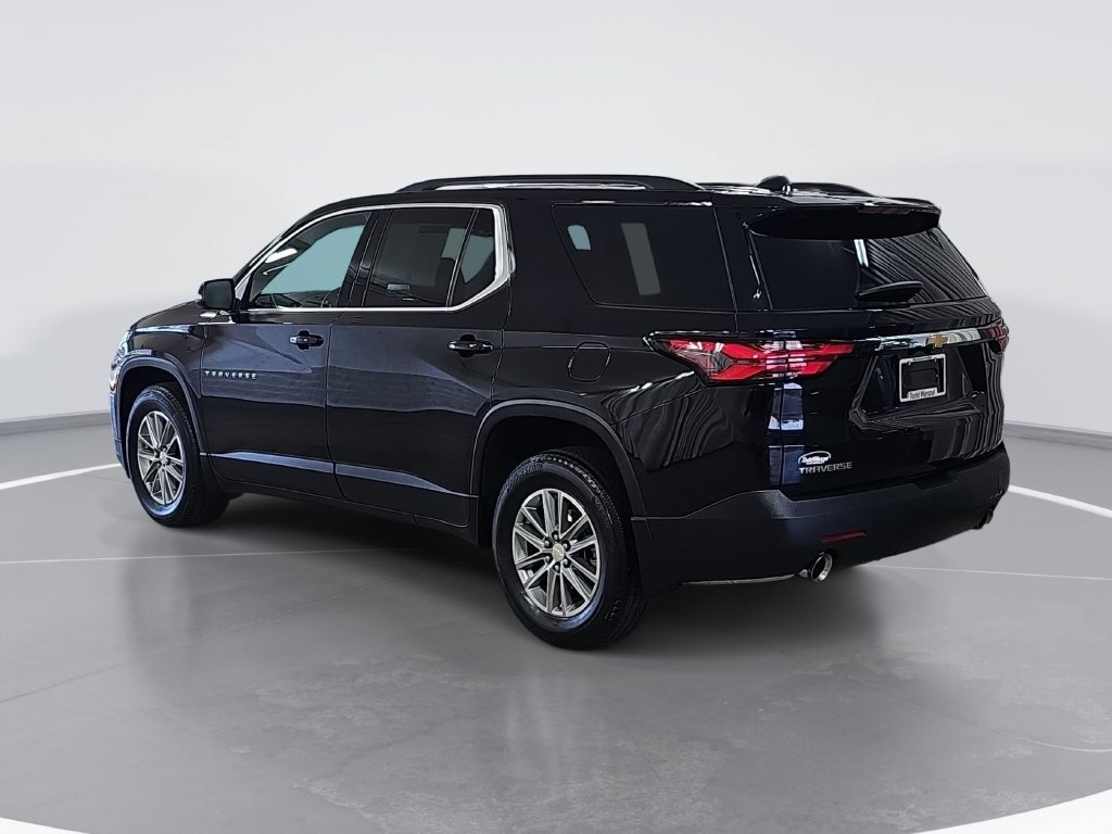 Used 2023 Chevrolet Traverse LT FWD image 6