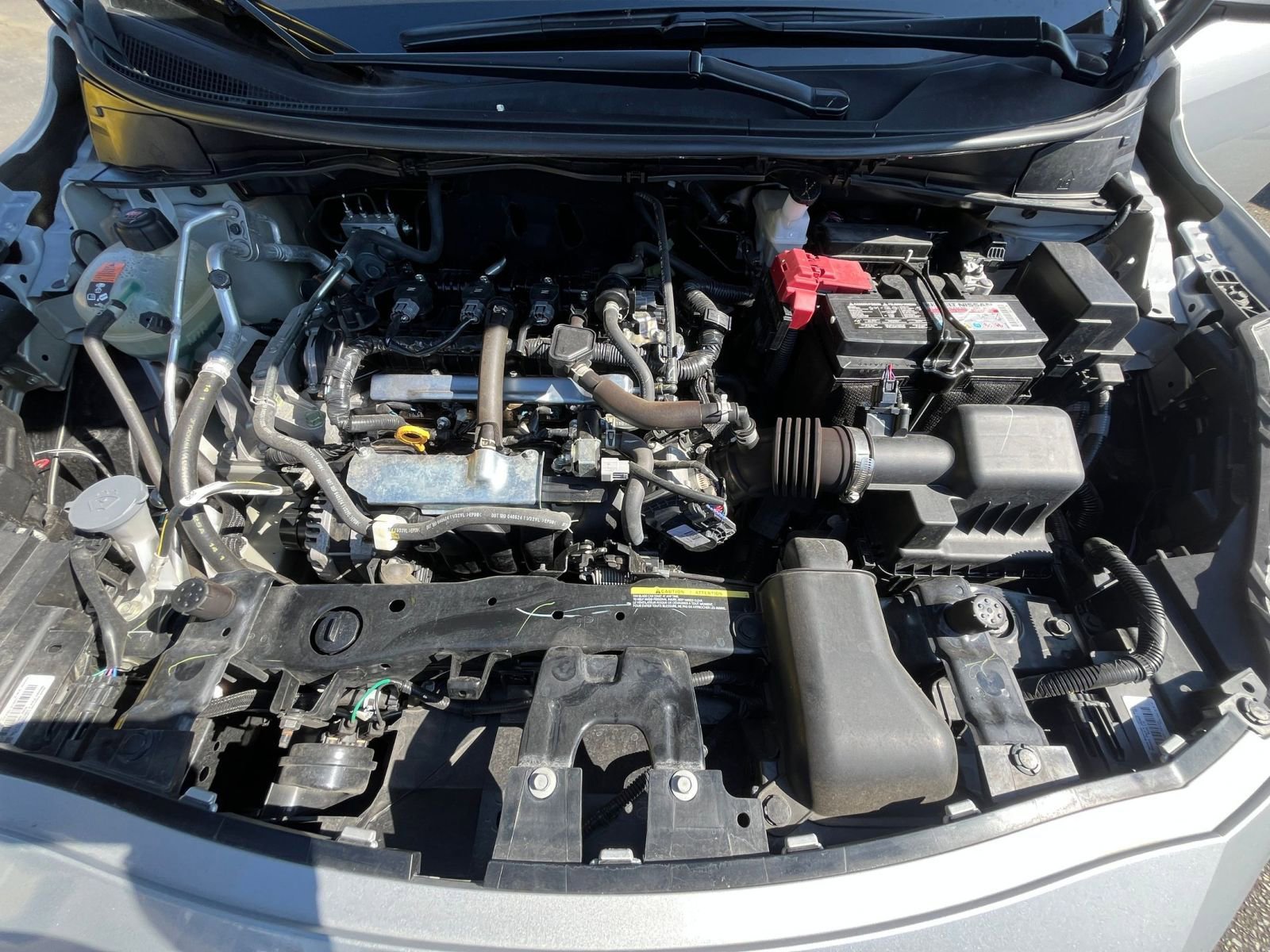 Used 2025 Nissan Versa SV FWD image 32