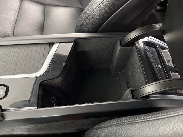 Used 2020 Volvo XC90 T6 Momentum image 29