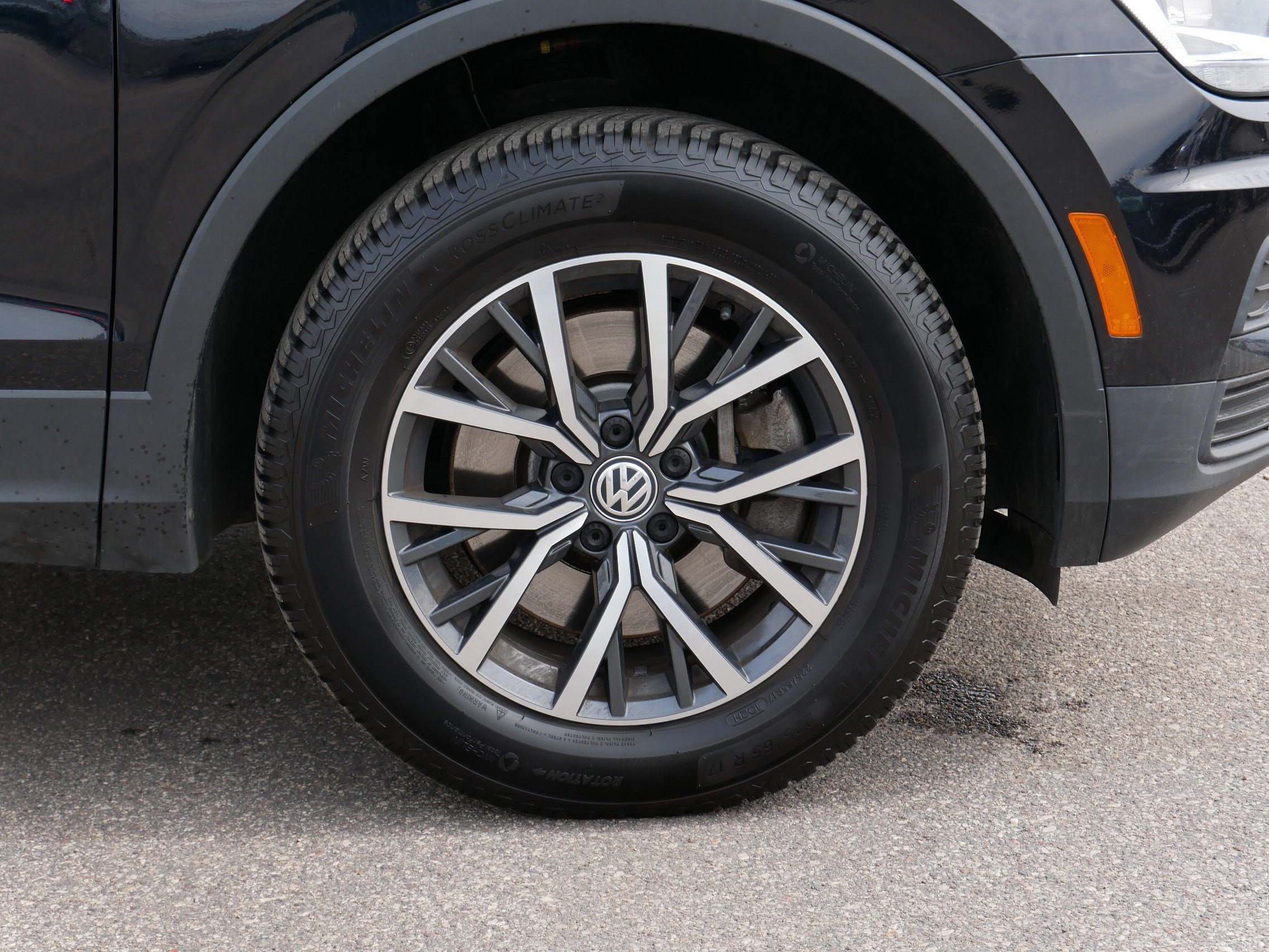 Used 2018 Volkswagen Tiguan SE image 14