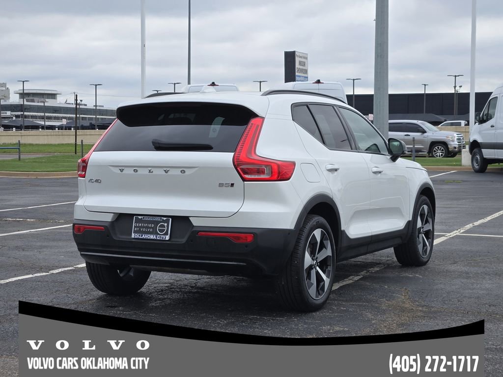 Certified 2025 Volvo XC40 B5 Plus AWD/4WD image 5