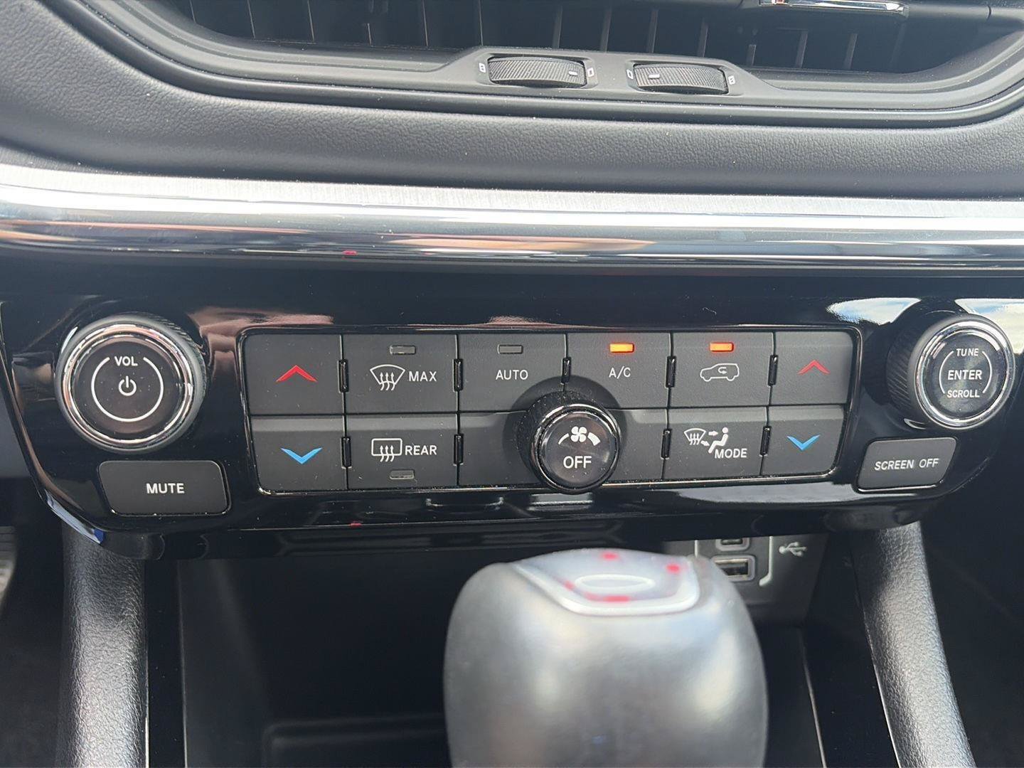 Used 2022 Jeep Compass Limited AWD/4WD image 15