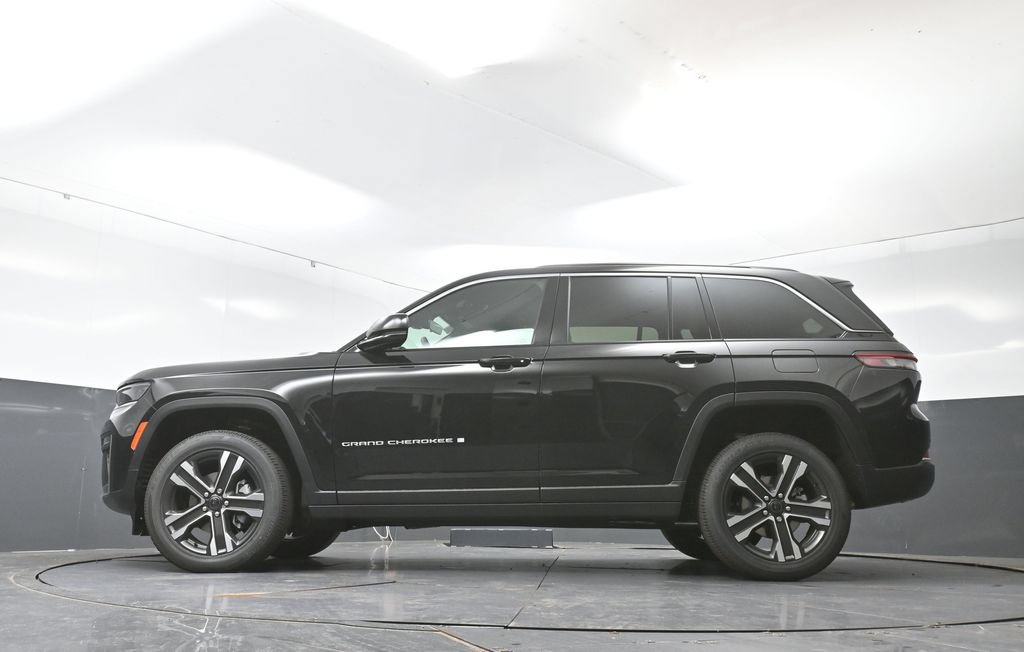 New 2027 Jeep Grand Cherokee Limited AWD/4WD image 41