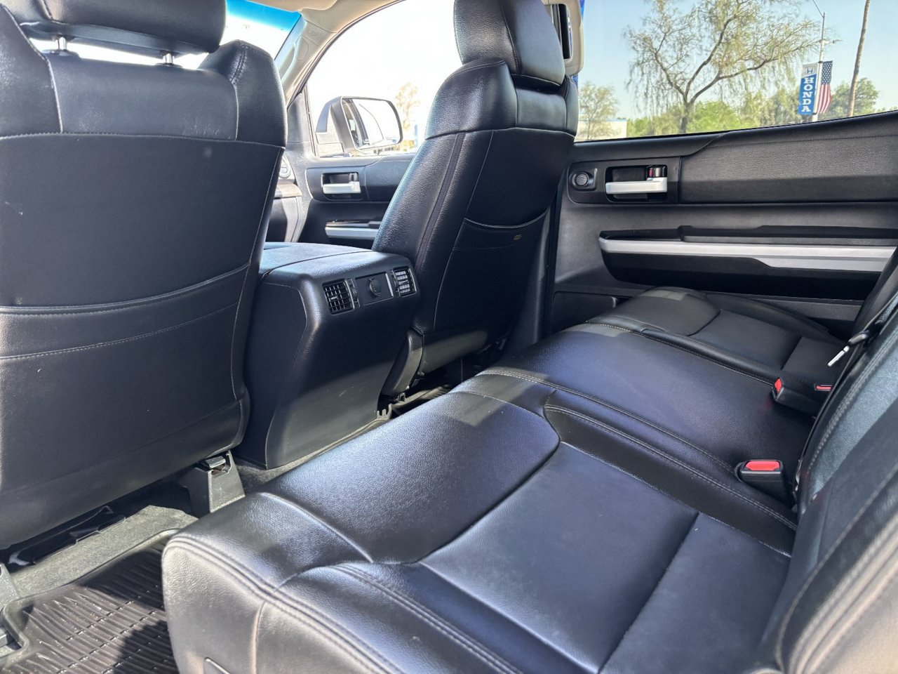 Used 2019 Toyota Tundra SR5 w/ SR5 Upgrade Package AWD/4WD image 15