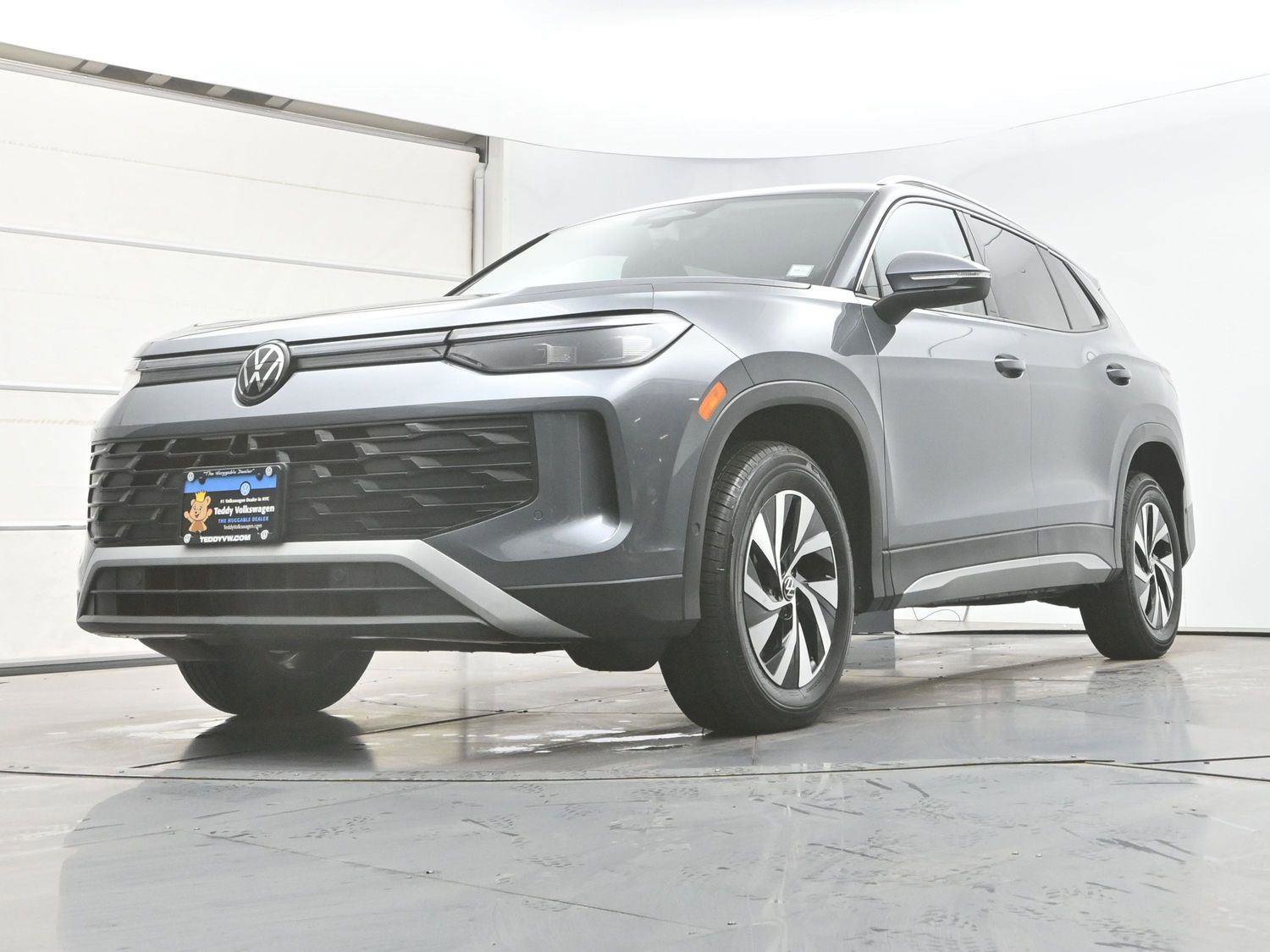 Certified 2025 Volkswagen Tiguan S image 26