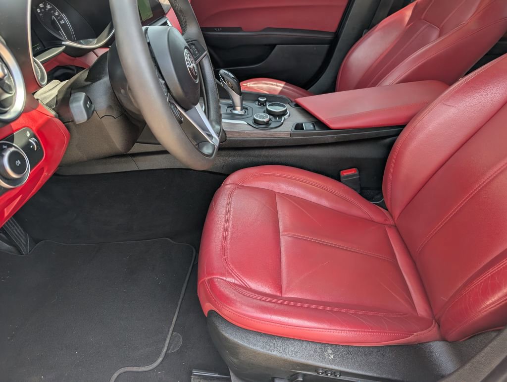 Used 2018 Alfa Romeo Giulia Ti image 8