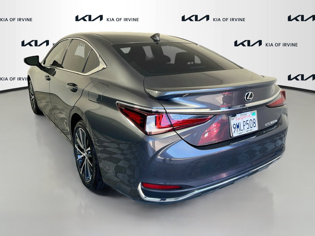 Used 2024 Lexus ES 300h w/ Premium Package FWD image 5