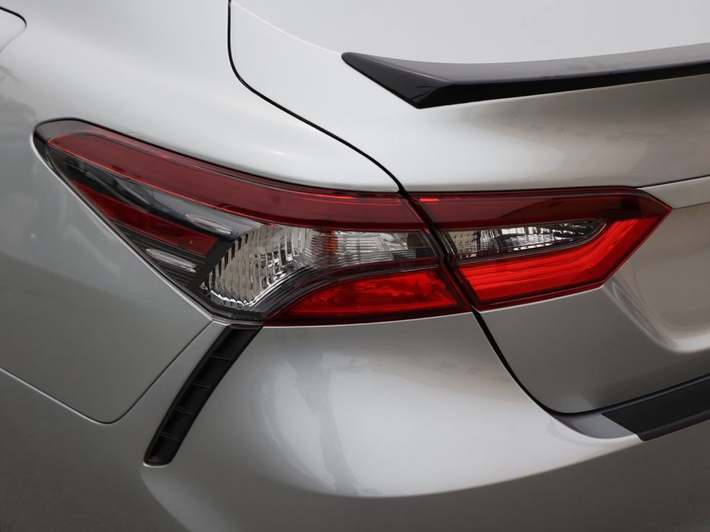 Used 2021 Toyota Camry SE w/ Carpet Mat Package (TMS) image 7