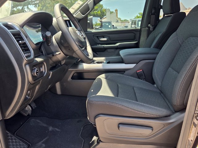 New 2026 RAM 1500 Express AWD/4WD image 12