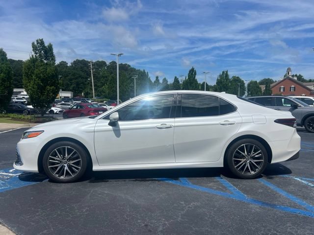 Used 2022 Toyota Camry XLE FWD image 10
