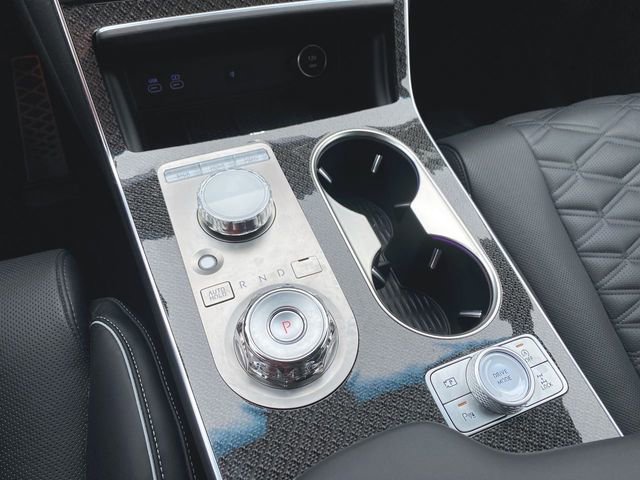 Used 2025 Genesis GV80 3.5T e-SC AWD/4WD image 16