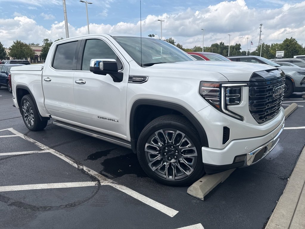 Used 2024 GMC Sierra 1500 Denali Ultimate image 2