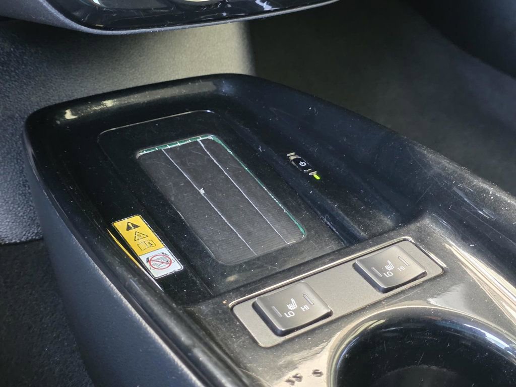 Used 2019 Toyota Prius XLE w/ Advanced Technology Package image 18