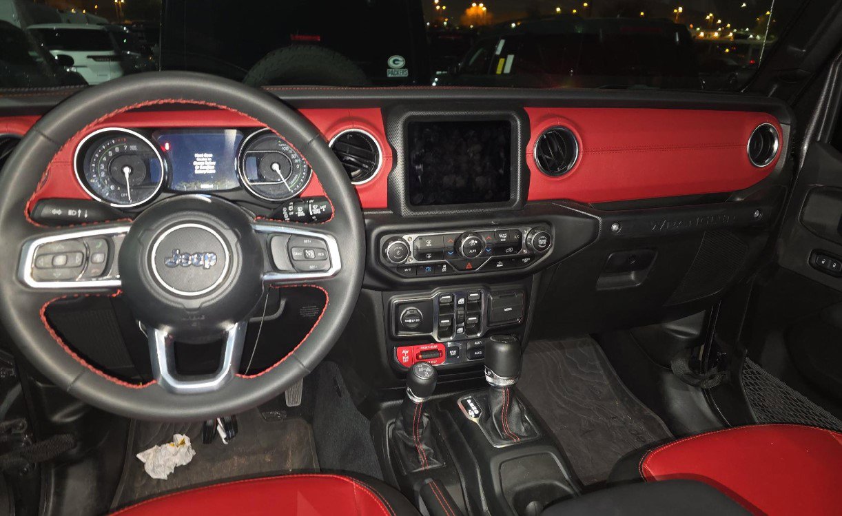 Used 2023 Jeep Wrangler Unlimited Rubicon 4xe AWD/4WD image 9