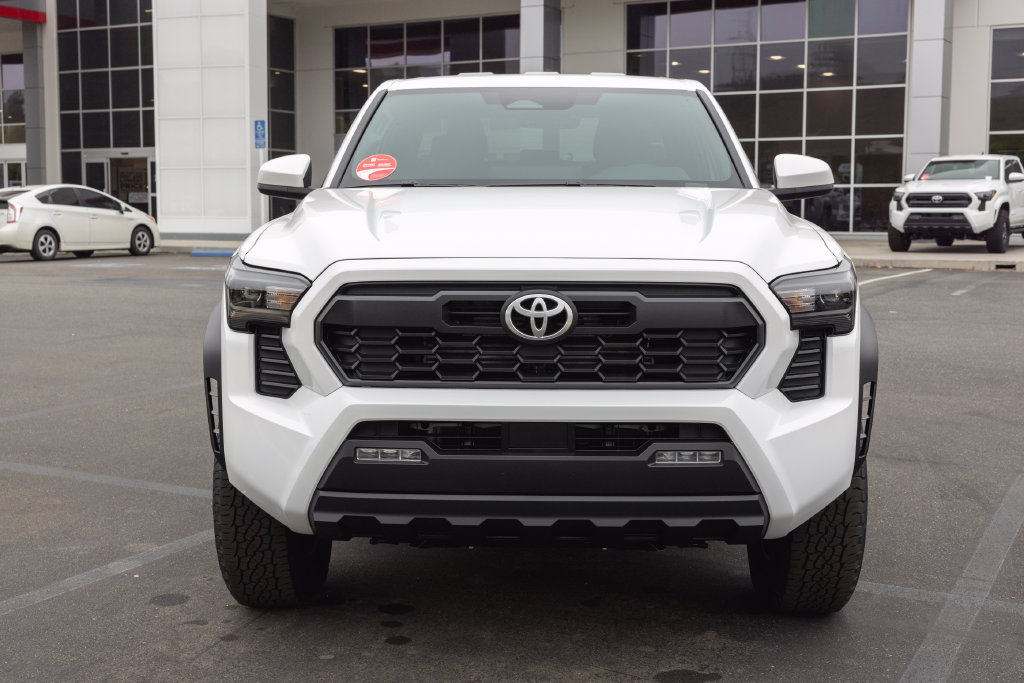 New 2026 Toyota Tacoma TRD Off-Road AWD/4WD image 2