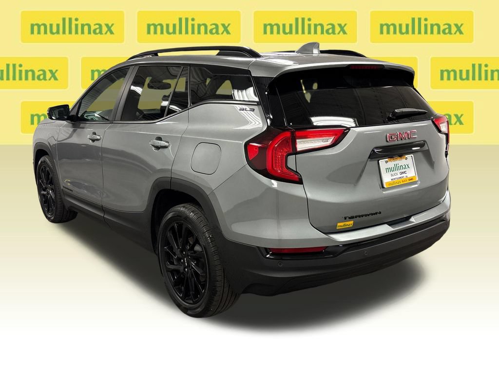 Used 2023 GMC Terrain SLE w/ Driver Convenience Package FWD image 17