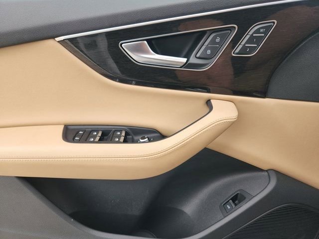 Used 2023 Audi Q7 3.0T Premium Plus w/ Premium Plus Package image 24