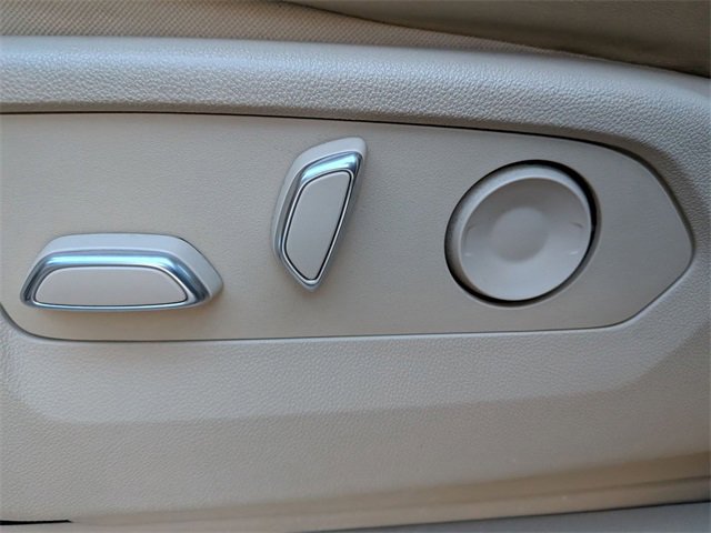 Certified 2023 Cadillac Escalade Premium Luxury w/ Performance Package image 20