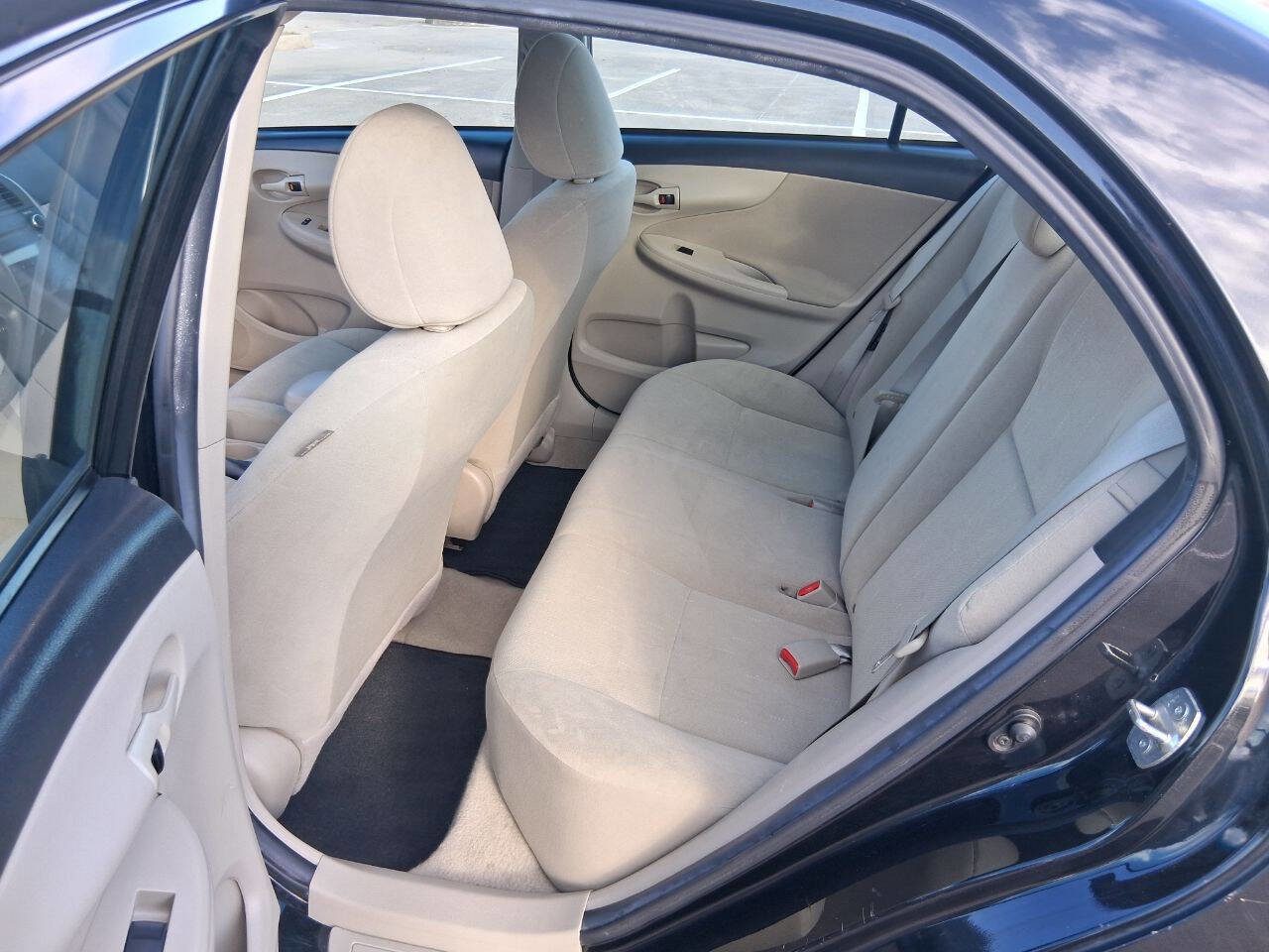 Used 2013 Toyota Corolla L image 15