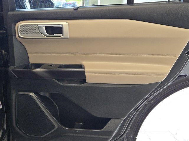 Used 2020 Ford Explorer Limited AWD/4WD image 9
