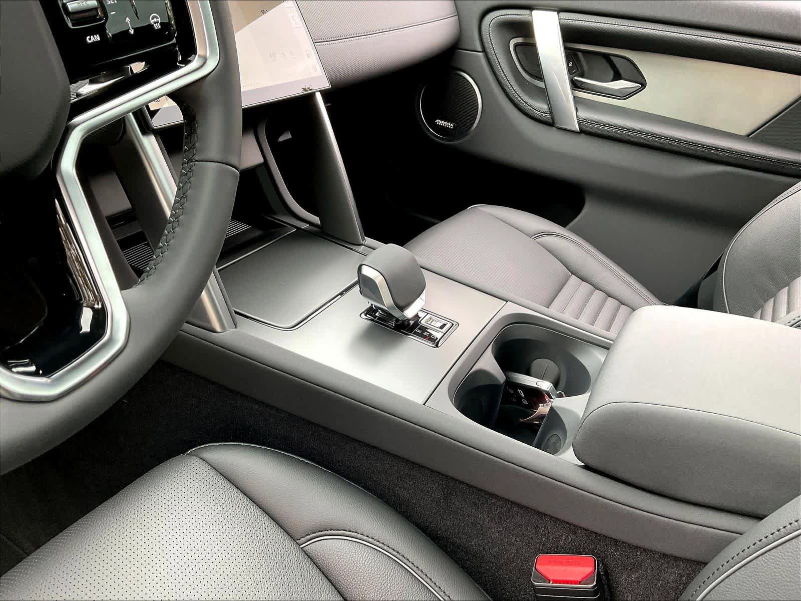 New 2026 Land Rover Discovery Sport Landmark AWD/4WD image 10