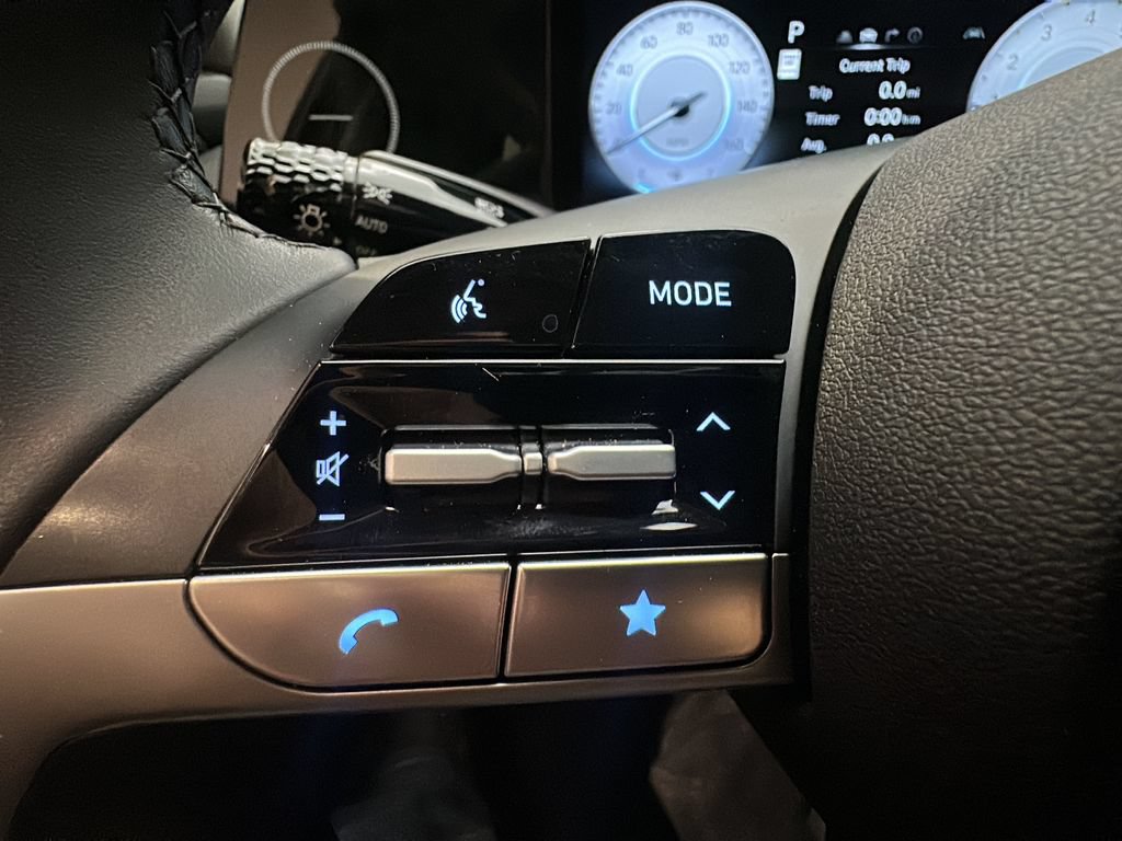 Certified 2025 Hyundai Elantra SEL FWD image 23