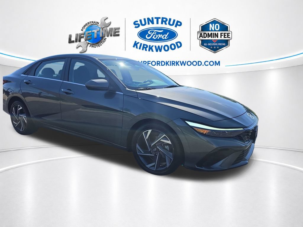 Used 2025 Hyundai Elantra SEL FWD image 9