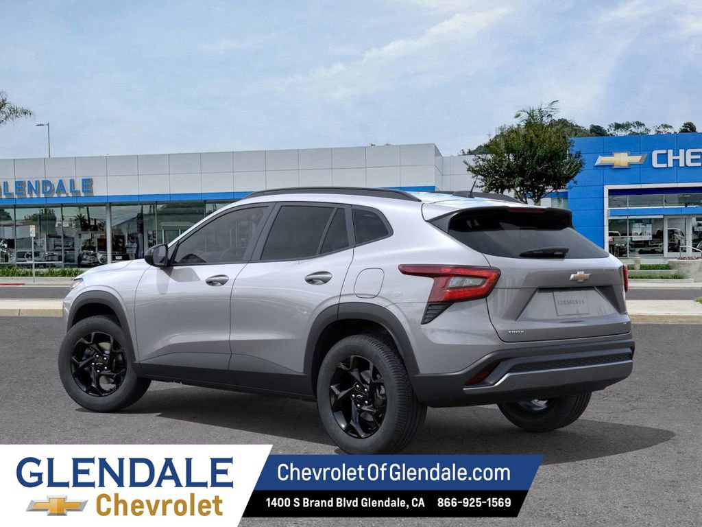 New 2026 Chevrolet Trax LT w/ Driver Confidence Package FWD image 3
