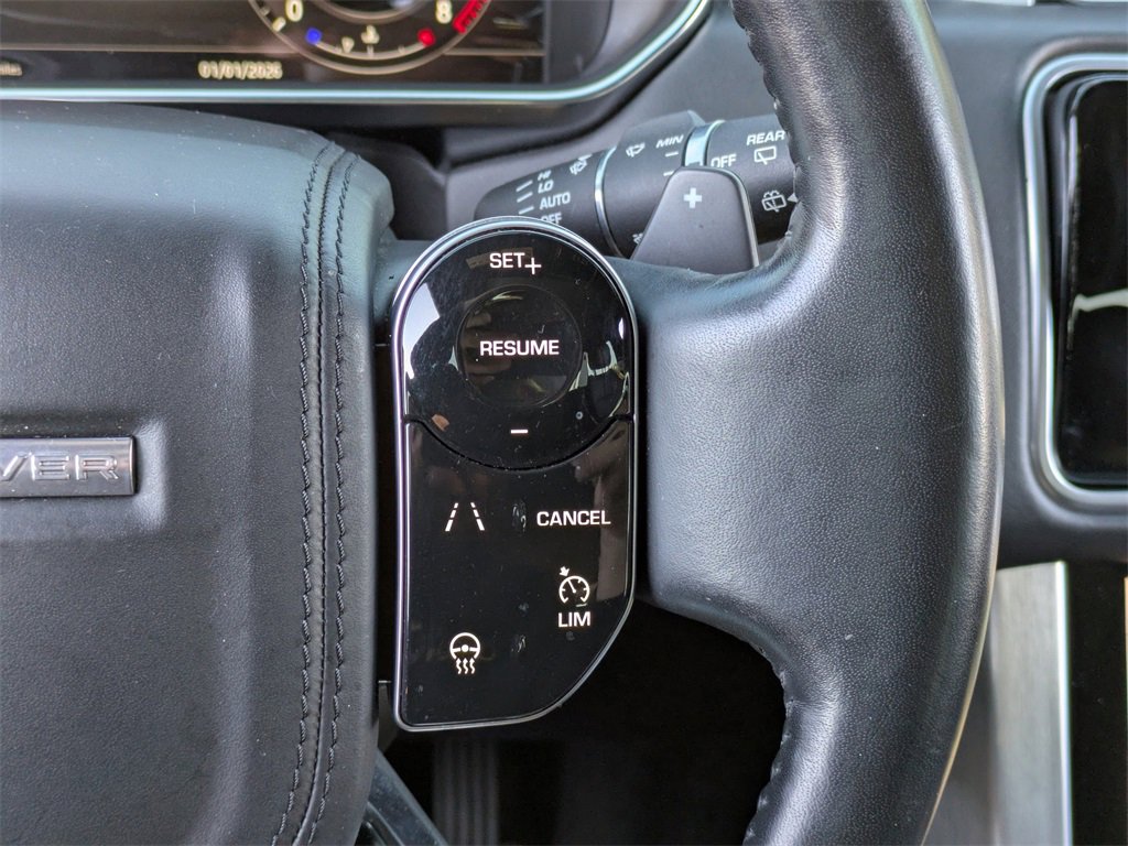 Used 2020 Land Rover Range Rover HSE image 30