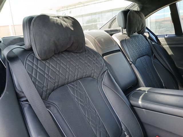 Used 2017 BMW M760i xDrive AWD/4WD image 13