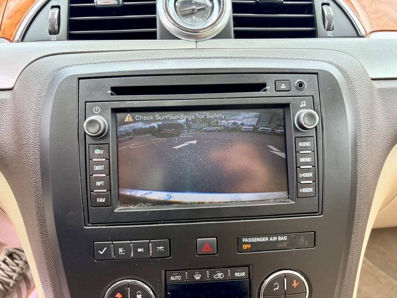 Used 2009 Buick Enclave CXL w/ Entertainment Package #3 AWD/4WD image 15